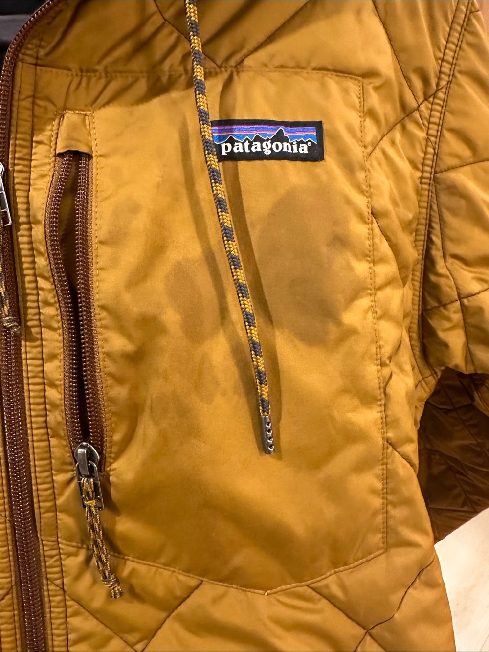 PATAGONIA DIAMOND QUILT MENS JACKET - Picture 2 of 16